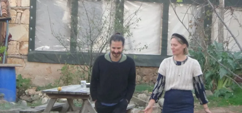 Amerika'dan 2 yıl önce gelen çift Çanakkale'ye yerleşti ve kendini tarıma verdi