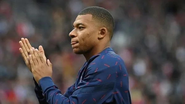 real-madridten-kylian-mbappeveerling-haaland-bombasi-onumuzdeki-sezon-yer-yerinden-oynayabilir-1631571775319.jpg Real Madrid'ten Kylian Mbappe ve Erling Haaland bombası! Önümüzdeki sezon yer yerinden oynayabilir - 1