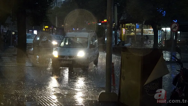 İstanbul için kritik saatler! Gök gürültülü sağanak, sel ve fırtına alarmı: 4 bölgede rüzgar 60 KM'yi bulacak! İşte riskli yerler... 9