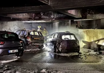 Kapramanmaraş'ta kapalı otoparkta araç yangını! 18 kişi dumandan etkilendi