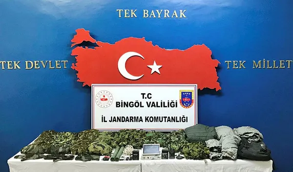 PKK'lıların termal kamerada görünmemek için giydiği kıyafetler ele geçirildi - 1