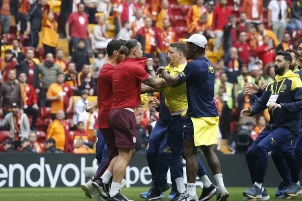 fenerbahceden-kerem-akturkoglu-aciklamasi-tff-disiplin-mufettisligine-sikayet-basvurusunda-bulunulmustur-1716563032762.jpeg Fenerbahçe'den Kerem Aktürkoğlu açıklaması! "Şikayet başvurusunda bulunulmuştur" - 3