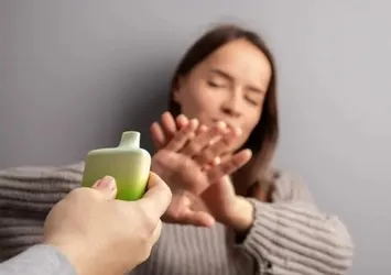 Elektronik sigara 17 yaşındaki genç kızın akciğerlerini eritti