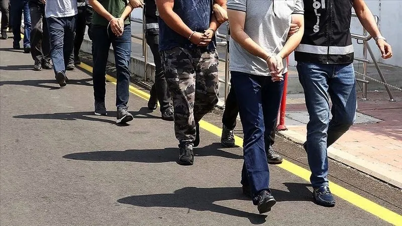 Ankara merkezli 8 ilde FETÖ operasyonu