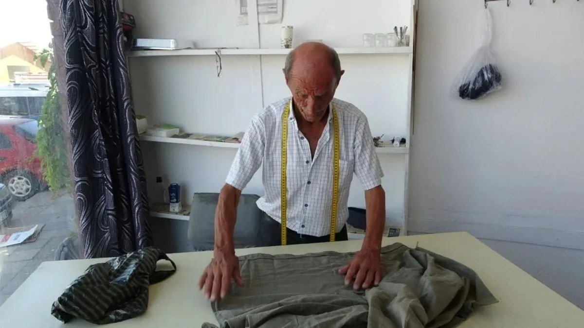 Çocuk yaşta eline aldığı iğne ipliği 60 yıldır bırakmadı