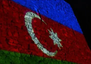 Azerbaycan bağımsızlığının 104. yılını kutluyor