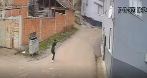 Köpek katili pompalı tüfekle dehşet saçtı!