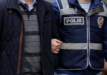 Darbeci amiraller ve 'mahrem abiler' tutuklandı