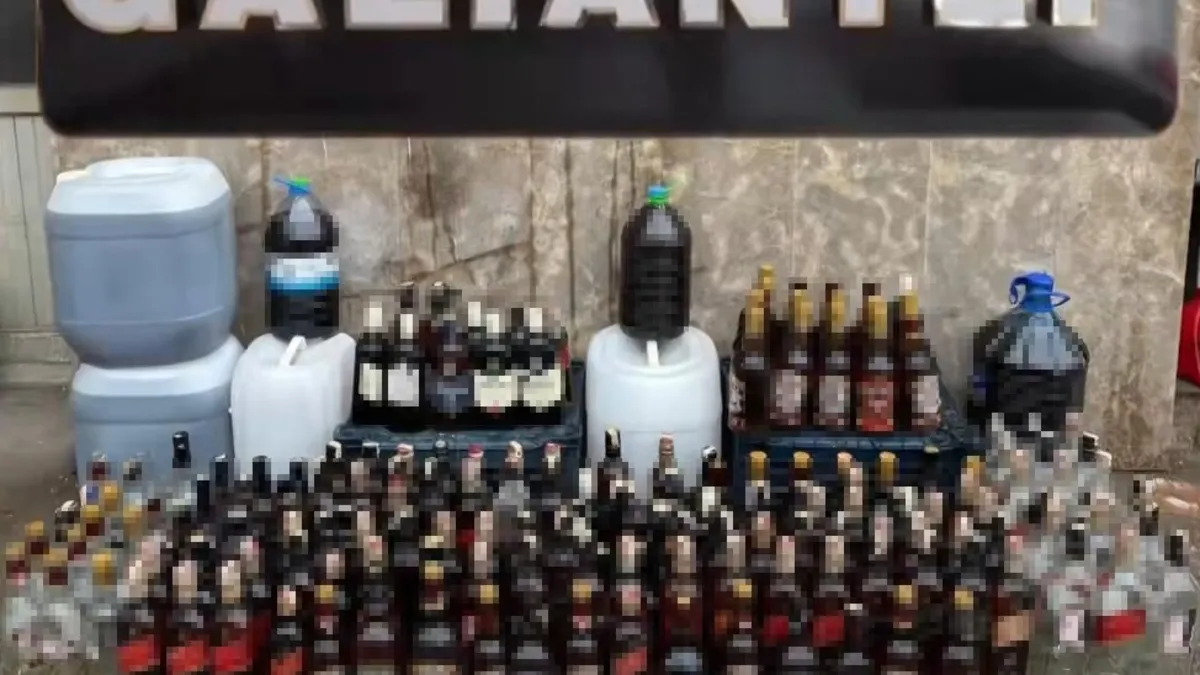 Gaziantep'te kaçak alkol operasyonu: 2 gözaltı