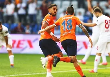 Başakşehir gümbür gümbür! Gol şov...