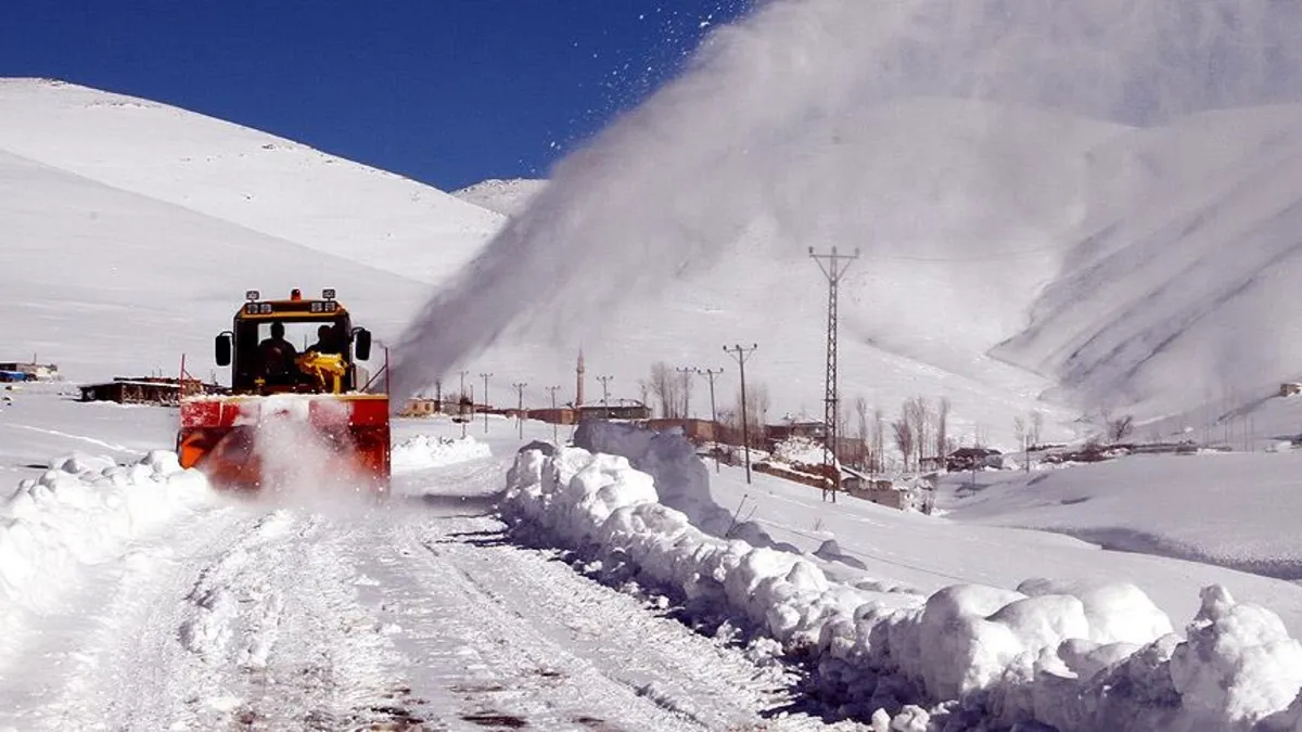 Kuvvetli soğuklar yurdu esir aldı, yollar ulaşıma kapandı!