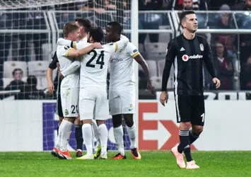 Beşiktaş evinde dağıldı