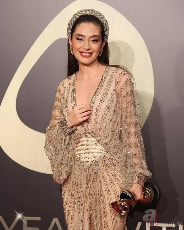 Ünlü oyuncu Neslihan Atagül müjdeli haberi verdi! "Çok mutluyuz..." 2