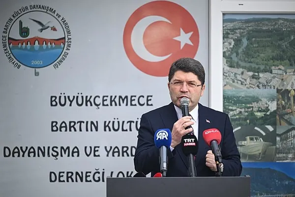 adalet-bakani-tunctan-chp-ve-demin-kirli-ittifakina-tepki-kent-ittifaki-dedikleri-kandil-ittifaki-1708886886664.jpeg Adalet Bakanı Tunç'tan CHP ve DEM'in kirli ittifakına tepki: "Kent ittifakı dedikleri Kandil ittifakı" - 4