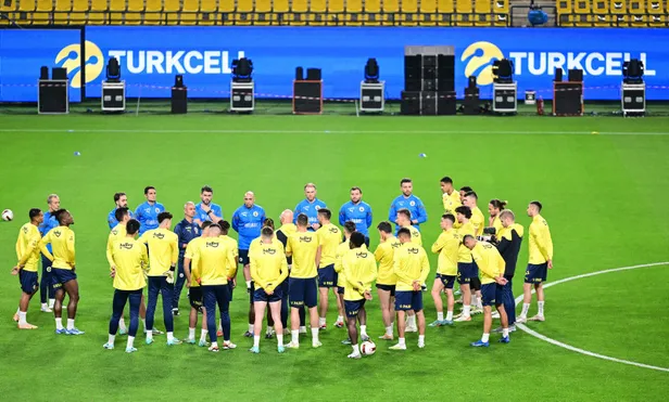 super-kupa-odulu-ne-kadar-kac-tl-29-aralik-2023-gs-fb-macini-kazanana-kac-para-verilecek-sampiyon-ve-finaliste-1703869282396.jpg Süper Kupa ödülü ne kadar, kaç TL? 29 Aralık 2023 GS-FB maçını kazanana kaç para verilecek? Şampiyon ve finaliste ödenecek tutarlar... - 4