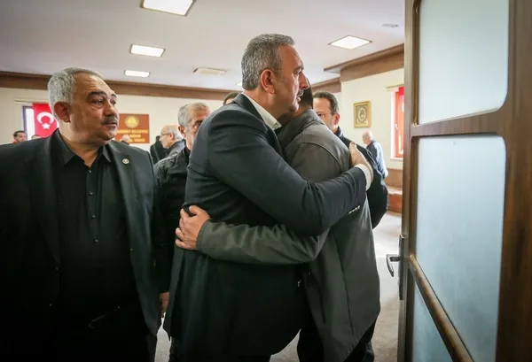 Başkan Erdoğan Gaziantepli şehit Hakan Gün’ün babasıyla telefonda görüştü: Şehitlerimizin kanı yerde kalmıyor