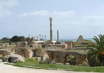 Tunus'ta koronavirüs nedeniyle karantina ilan edildi