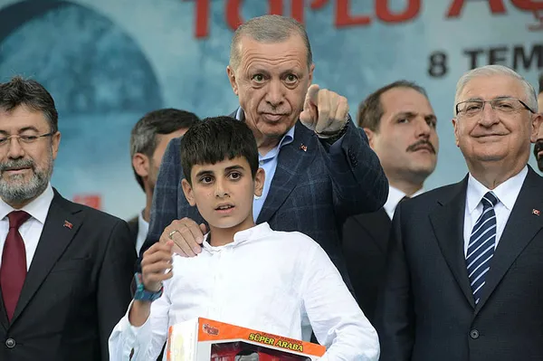 Başkan Erdoğan’dan emeklilere yapılan yüzde 25 zamma ilişkin açıklama: Enflasyona ezdirmeme sözümüzü tutuyoruz