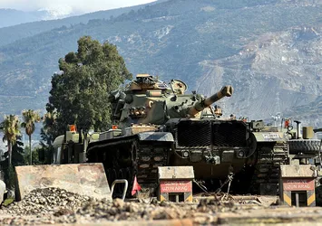 İdlib sınırına askeri sevkiyat sürüyor