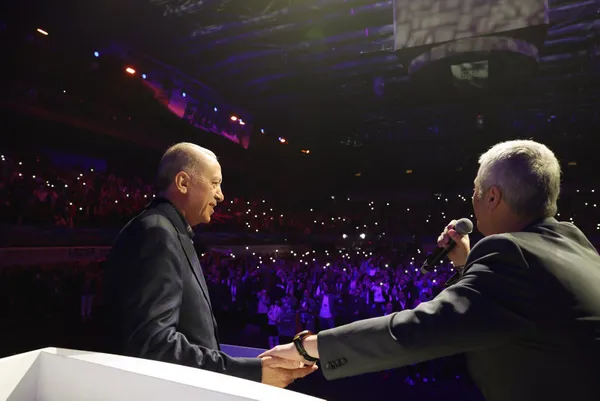 Son dakika: Başkan Erdoğan’dan Üniversiteli AK Gençlik Festivali’nde önemli açıklamalar | Buradan meydan okuyorum deyip gençlere mesaj verdi