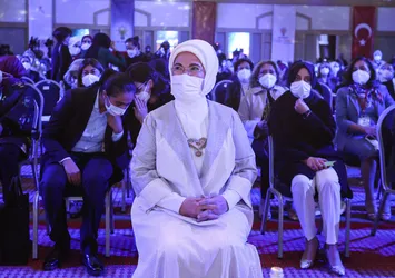 Emine Erdoğan: 'Nerede Kalmıştık' projesini hayata geçiriyoruz