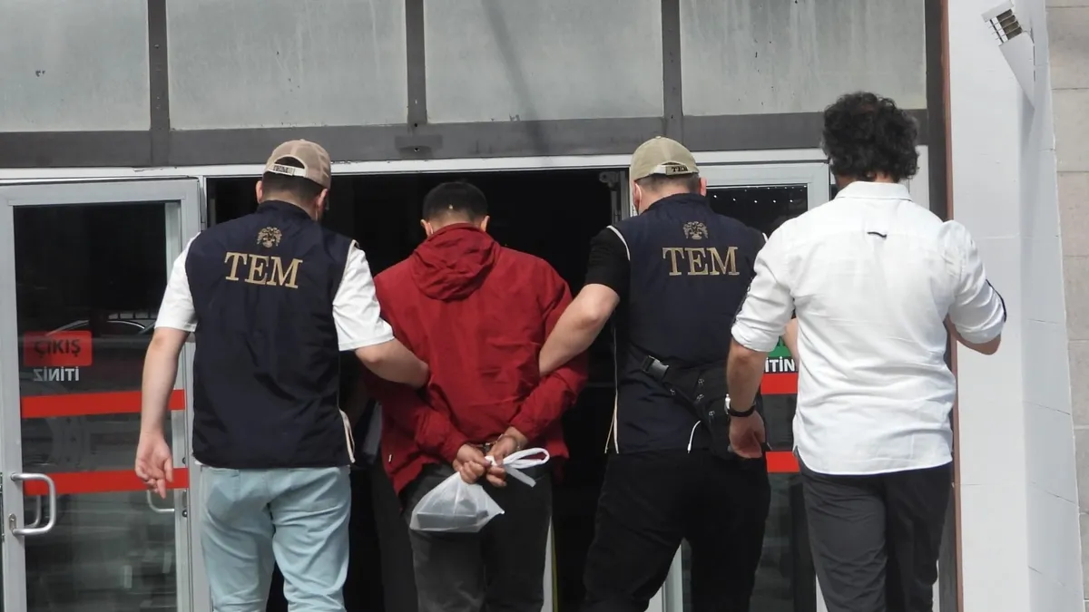Sınır dışı işlemleri sürüyordu! Interpol’ün kırmızı bültenle aradığı DEAŞ şüphelisi Eskişehir’de yakalandı
