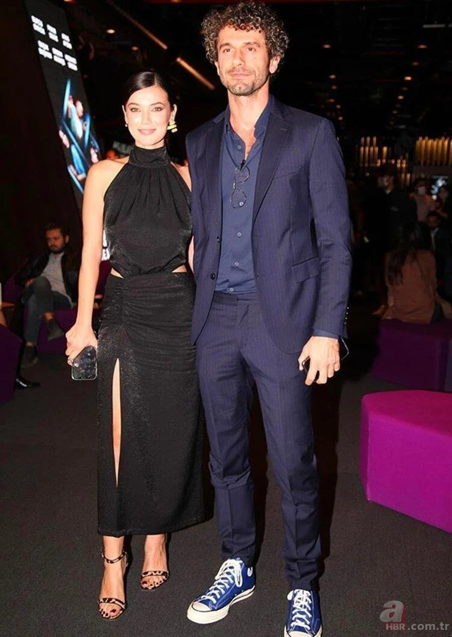 MasterChef Türkiye'nin mavi gözlü güzeli Pelin Zaman ünlü sevgilisi ile fotoğrafını paylaştı! Danilo şef ile aşk yaşadığı iddia edilmişti 13