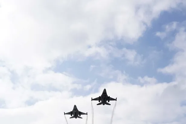 trabzon-turk-yildizlari-gosteri-saati-10-agustos-trabzon-turk-yildizlari-gosterisi-ne-zaman-nereden-izlenebile-1754831385465.jpg A Haber Foto Arşiv