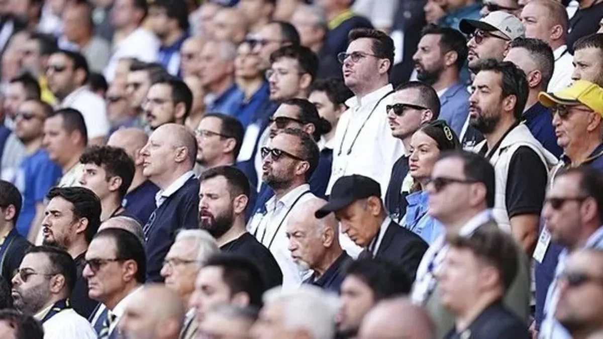 Ali Koç ile Sadettin Saran karşı karşıya! Fenerbahçe'de kongre heyecanında ilk gün sona erdi!