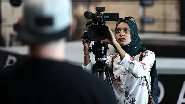 Tahera Rahman hayalinden vazgeçmedi, ABD'nin ilk başörtülü haber spikeri oldu - 2