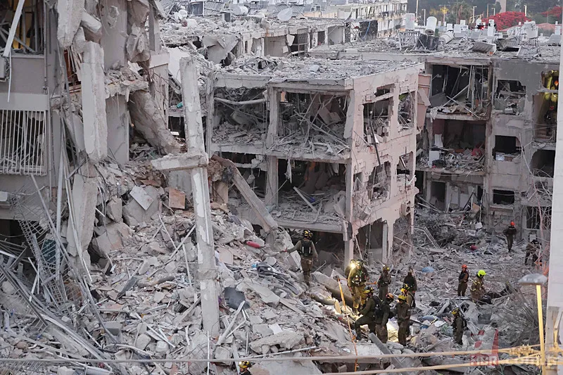 İran füzeleri Demir Kubbe’yi aştı! İsrail’de büyük yıkım | İsrailliler gerçekle yüzleşti 17