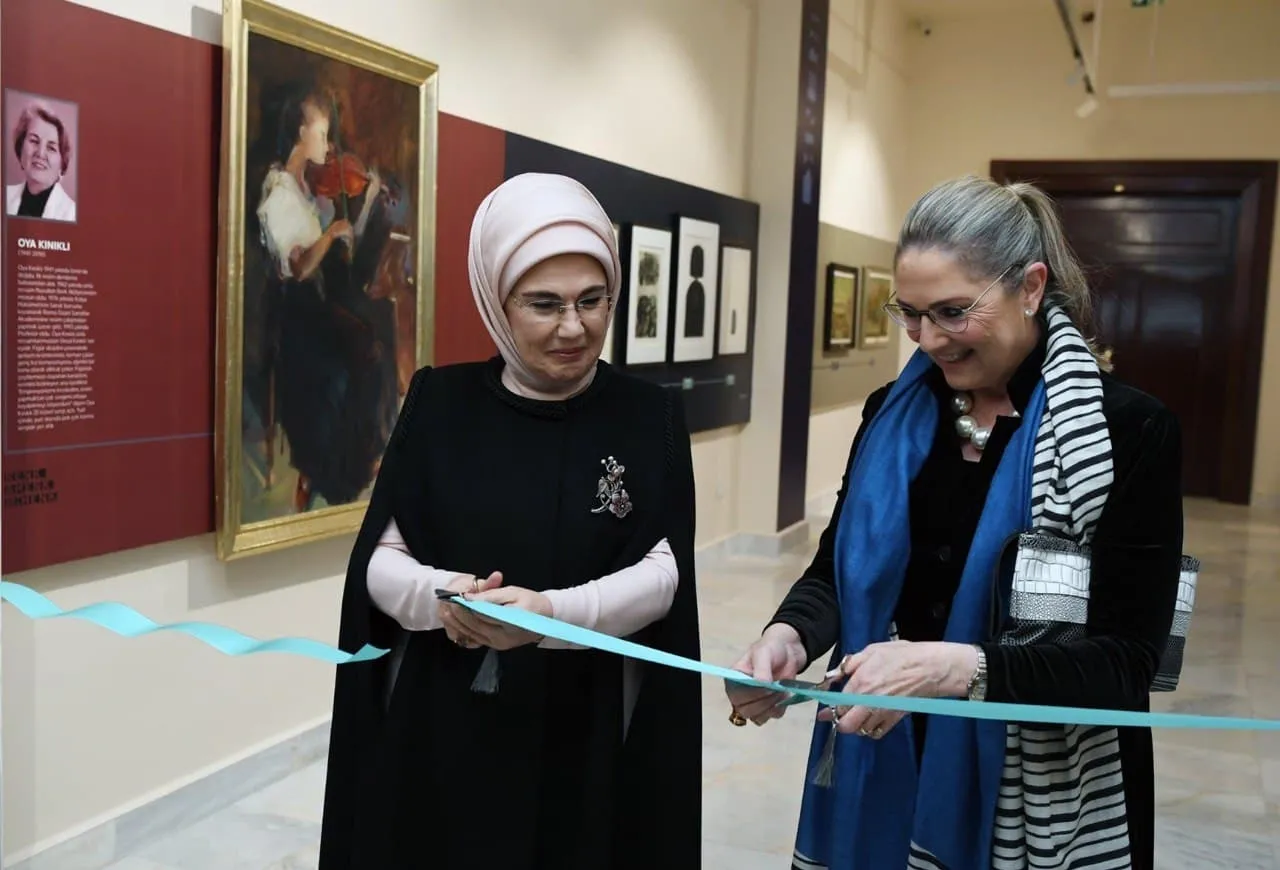 Emine Erdoğan İsrail Cumhurbaşkanı Isaac Herzog’un eşi Michal Herzog’u ağırladı