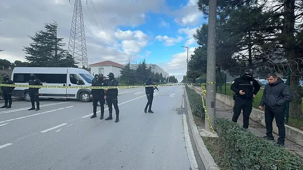 kocaelide-hareketli-saatler-elinde-silahla-fabrikayi-basti-iceridekileri-rehin-aldi-1706794436011.jpeg Kocaeli'de hareketli saatler! Elinde silahla fabrikayı basan saldırgan etkisiz hale getirildi - 2