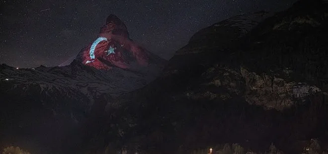 İsviçre’nin Matterhorn Dağı’na Türk bayrağı yansıtıldı