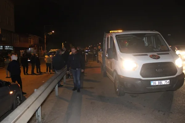 1634941434574.jpg D100 Karayolunda karşıdan karşıya geçmeye çalıştı: Otomobilin çarpması sonucu hayatını kaybetti - 2
