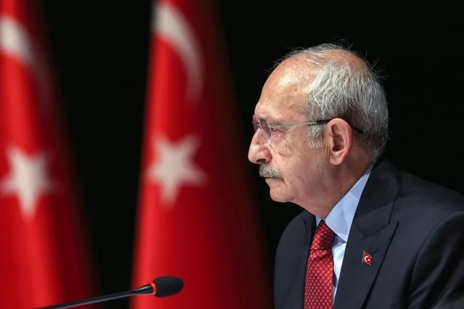 25 yıldır koltukta oturan Yılmaz Büyükerşen Kemal Kılıçdaroğlu’na sahip çıktı: Değişim istekleri sağlıksız