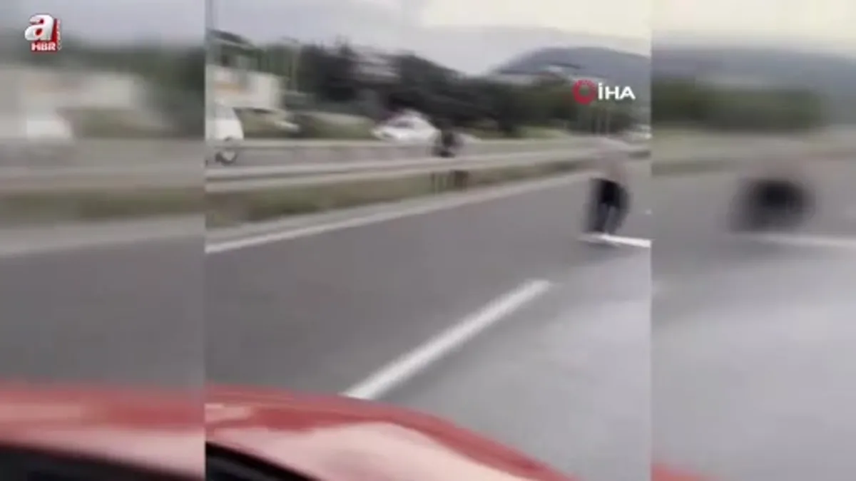 Ordu'da motor kısmından alev alan araçta maddi hasar meydana geldi