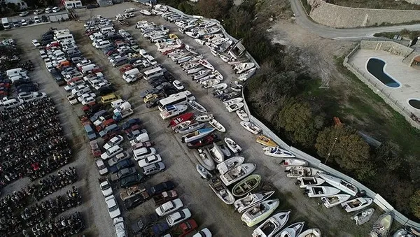 1675316241976.jpg İstanbul’da yediemin otoparkında skandal! Araçlarını almaya gidince şoke oldular - 5