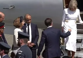 Macron’un eşinin o halleri İngiliz basınını salladı