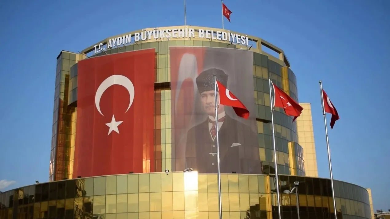 Kuşadası operasyonu Aydın Büyükşehir Belediyesi'ne uzandı