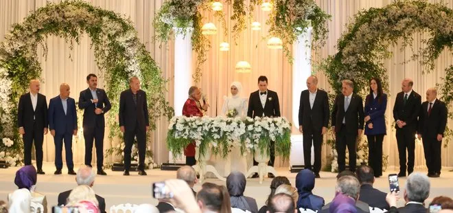 Başkan Erdoğan Samsun Büyükşehir Belediye Başkanı Mustafa Demir’in oğlunun nikah törenine katıldı