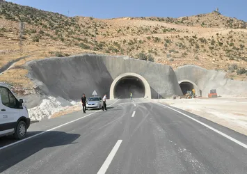 Terör bitti yollar açılıyor