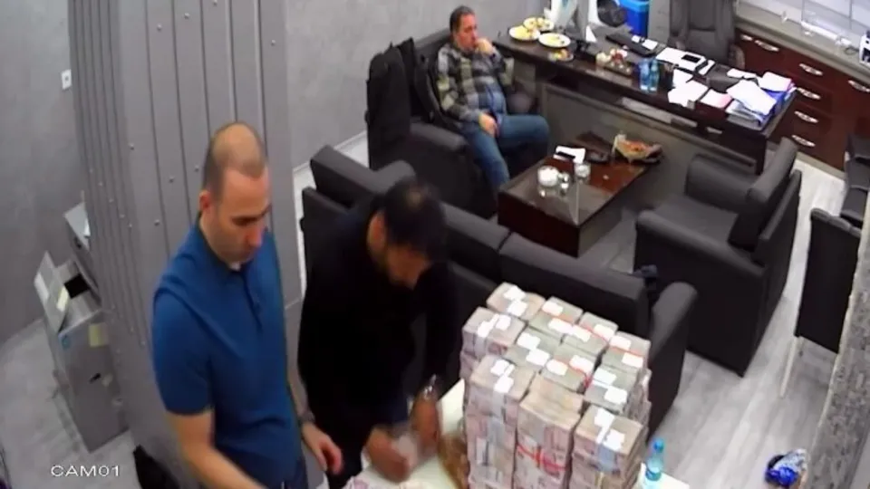 İBB'den çıkan paralarla delegeler satın mı alındı? CHP'de kriz yaratan olayın perde arkası...
