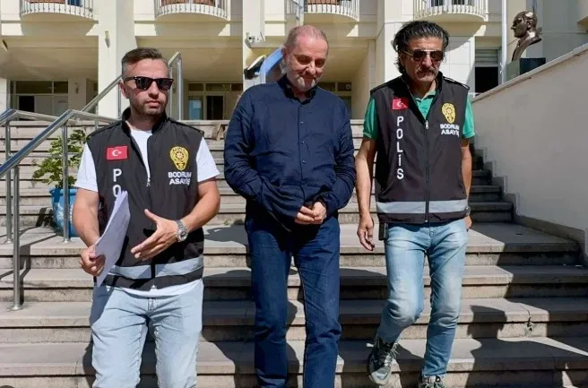 chpli-mugla-buyuksehir-belediyesinde-taciz-skandali-belediye-baskani-danismani-gozaltinda-1775504554667.jpg CHP'li Muğla Büyükşehir Belediyesi'nde taciz skandalı: Belediye Başkanı'nın danışmanı gözaltında - 1