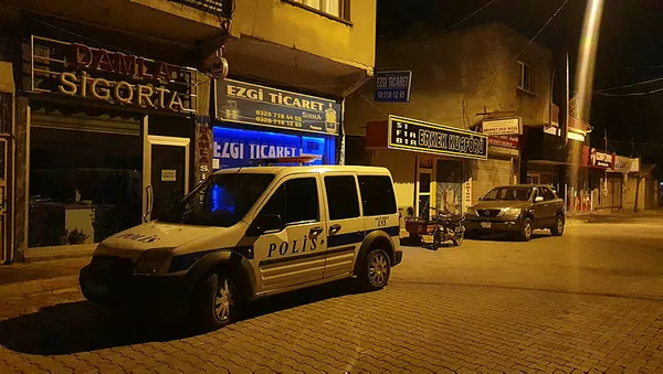 son-dakika-osmaniyede-korkunc-olay-babasini-bicaklayarak-oldurdu-1622063392454.jpg Son dakika: Osmaniye'de korkunç olay: Babasını bıçaklayarak öldürdü - 2
