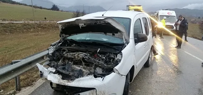 Isparta'da korkunç kaza! 2 polis yaralandı