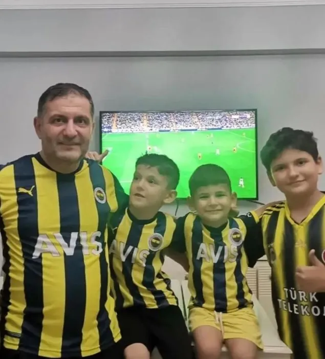 yozgatta-otobus-kazasinda-hayatini-kaybeden-hakan-hasgul-ailesini-komsulari-anlatti-1692629004393.jpg Yozgat’ta otobüs kazasında hayatını kaybeden Hasgül ailesini komşuları anlattı - 5
