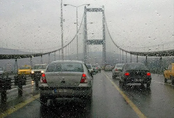 saganak-yagis-sonrasi-istanbul-trafigi-kilit-trafigin-olmadigi-guzergahlar-nereler-15-temmuz-ve-fatih-sultan-m-1668696138333.jpg Sağanak yağış sonrası İstanbul trafiği kilit! Trafiğin olmadığı güzergahlar nereler? 15 Temmuz ve Fatih Sultan Mehmet Köprüsü anlık yoğunluk... - 3