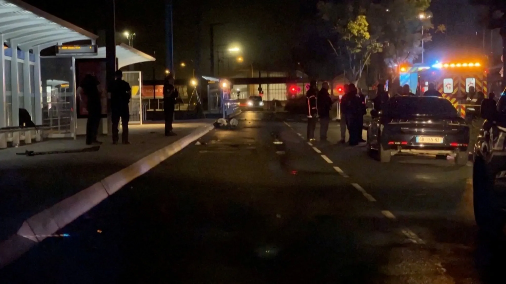 Caen'de araç kalabalığın arasına daldı: en az 1 ölü, 10 yaralı; şüpheli gözaltında
