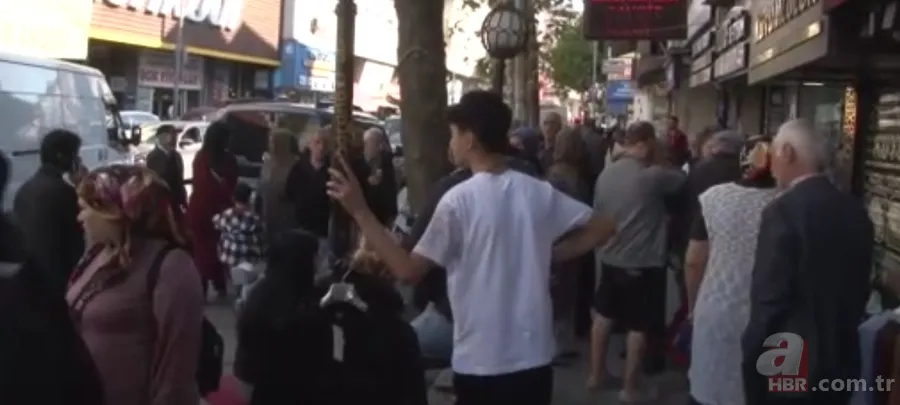 Kuyumcu altınları alıp sırra kadem bastı! Müşteriler dükkanı yağmalamaya çalıştı 1